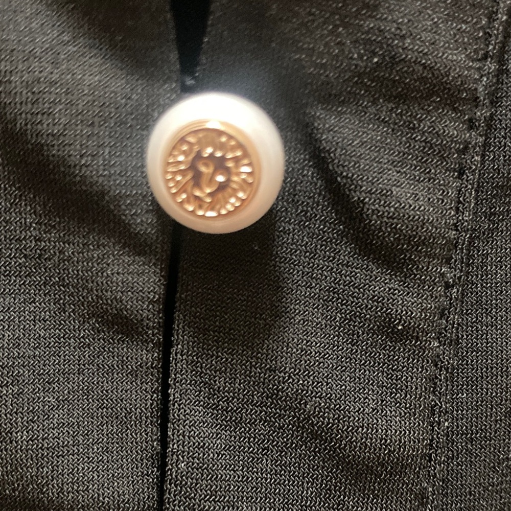 Anne Klein Black Sleeveless Top with Pearl Buttons - Picture 3 of 6